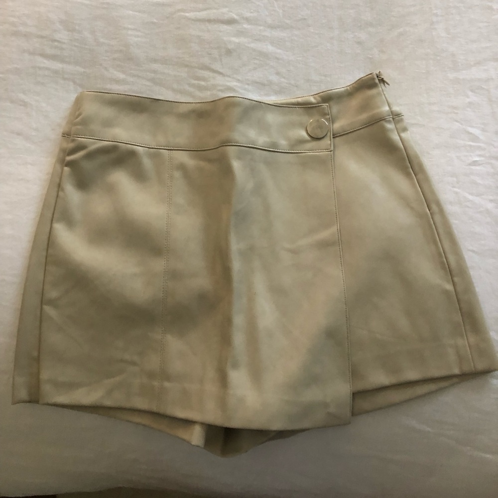 Zara tan faux leather skort